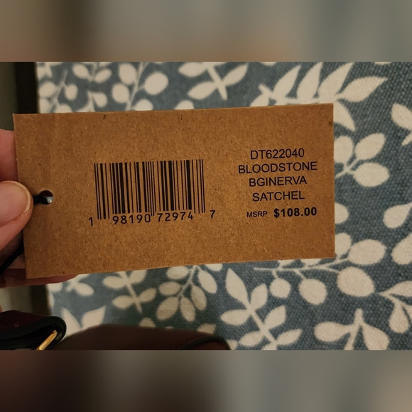 Steve Madden Gorgeous Burgandy Handbag with Gold Trim and solid handle o… - Picture 4 of 8